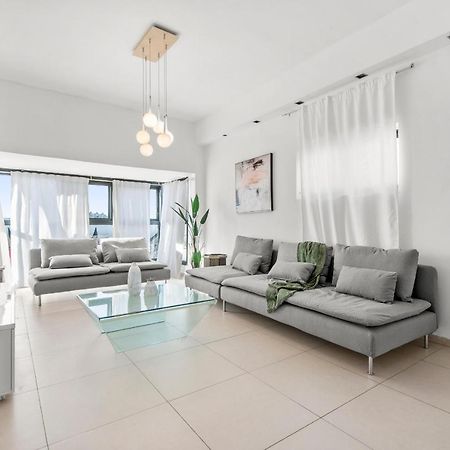 Glorious Renovated Apartment On Top Of The Beach Тель-Авив Экстерьер фото