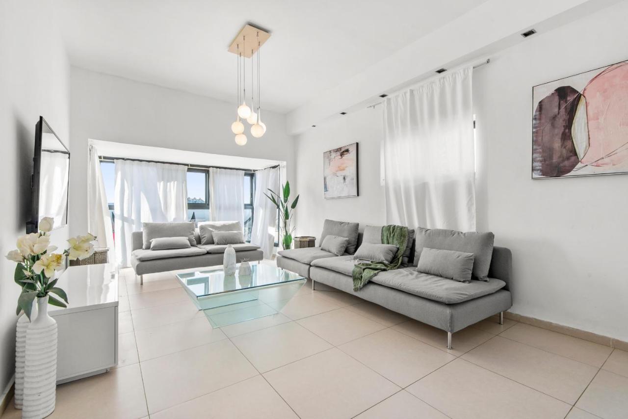 Glorious Renovated Apartment On Top Of The Beach Тель-Авив Экстерьер фото