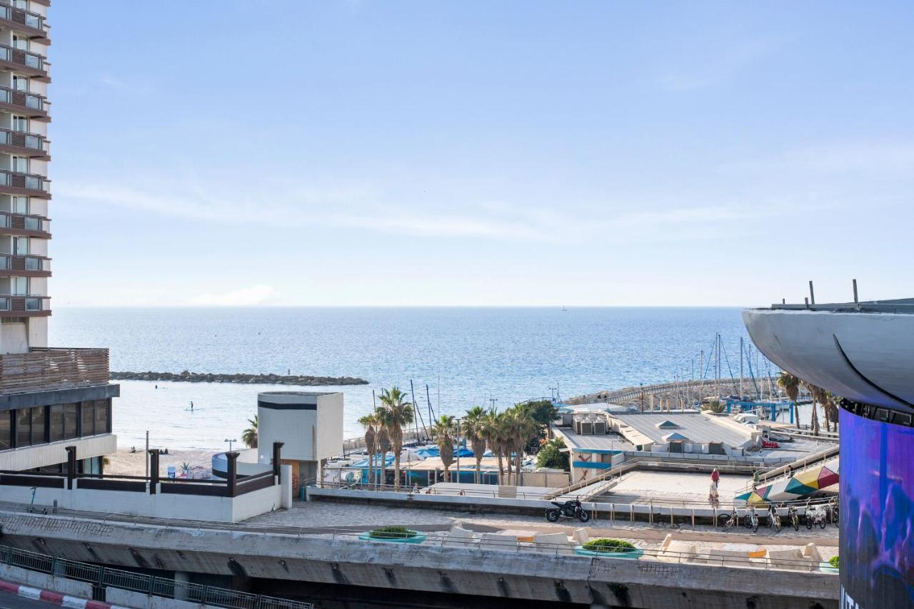 Glorious Renovated Apartment On Top Of The Beach Тель-Авив Экстерьер фото